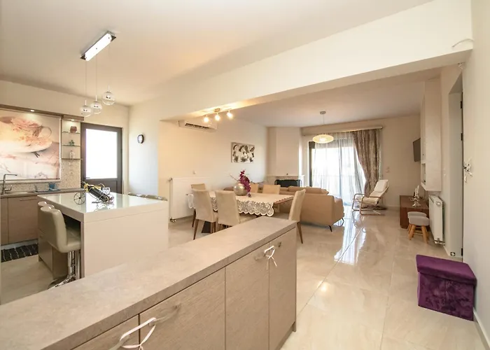 Xristina Tatil Evi *