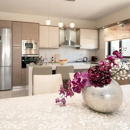 Xristina Holiday home