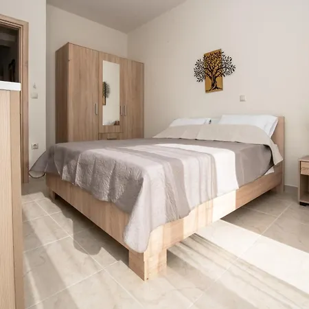 Holiday home Xristina